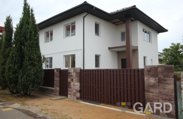 Пример забора с блоками GARD